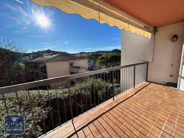 Appartement à louer 2 pièces 31m² Vallauris (06220)
