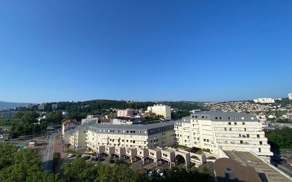 Appartement à louer    2 pièces •  Saint-Étienne