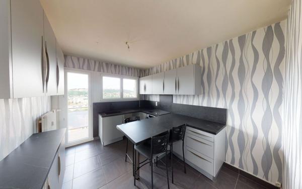 Appartement à louer    2 pièces •  Saint-Étienne