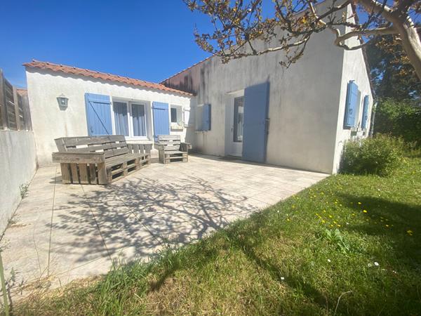 Maison de plain pied sous les pins !