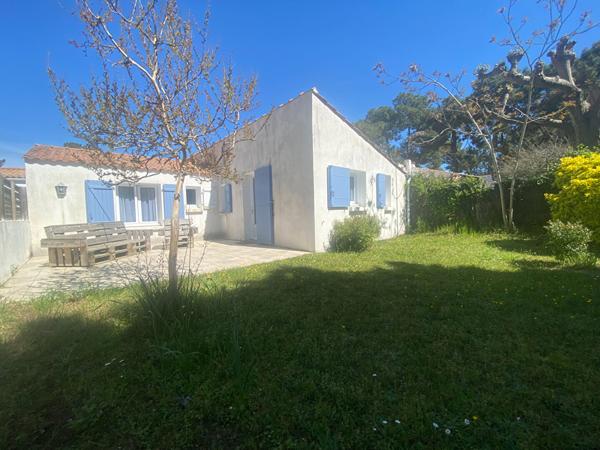 Maison de plain pied sous les pins !