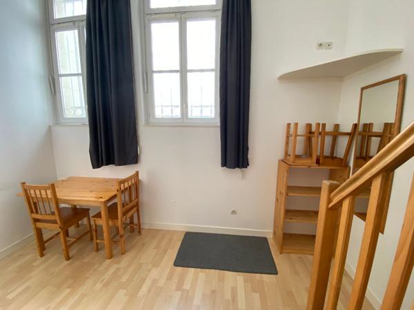 Appartement studio meublé Angers 12 m²