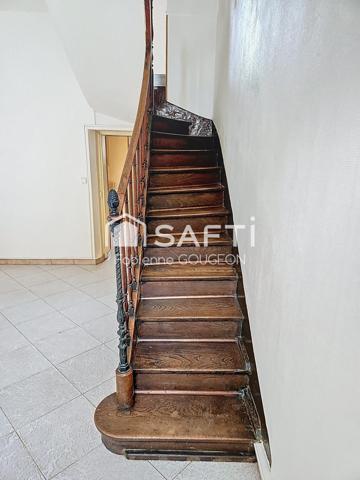 Maison de ville des années 20 , de 62 m² sur 130 m² de terrain deux chambres