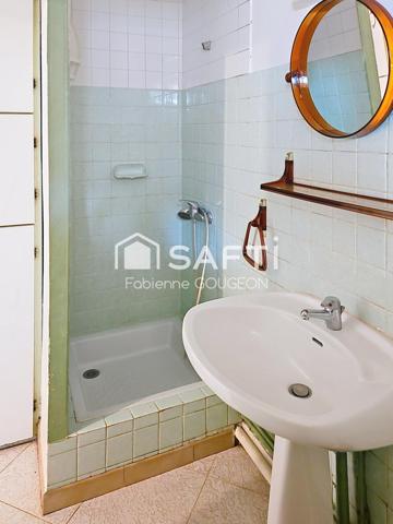 Maison de ville des années 20 , de 62 m² sur 130 m² de terrain deux chambres