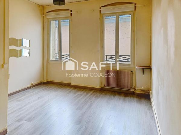 Maison de ville des années 20 , de 62 m² sur 130 m² de terrain deux chambres