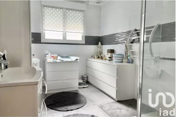 Maison à vendre 9 pièces 220 m² Morangis