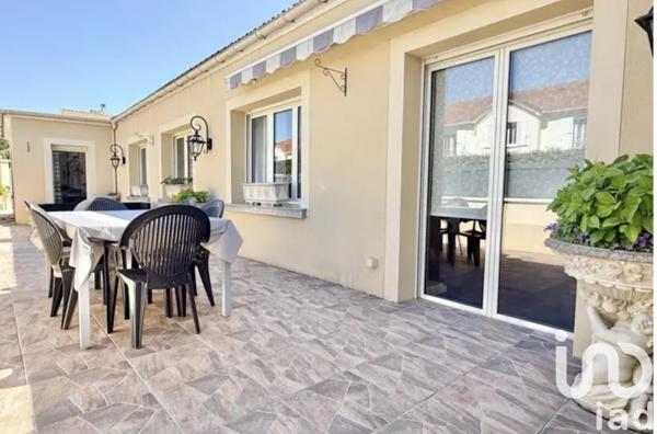 Maison à vendre 9 pièces 220 m² Morangis