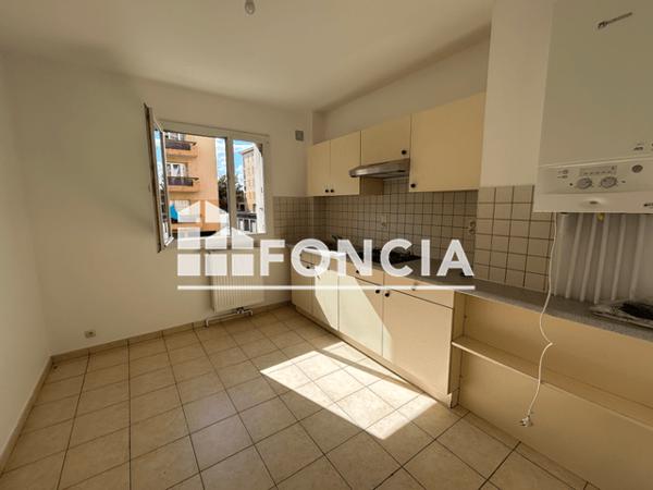 Location Appartement 2 pièces 45.77 m² - CARREFOUR SAINT ELOI Rodez 12000