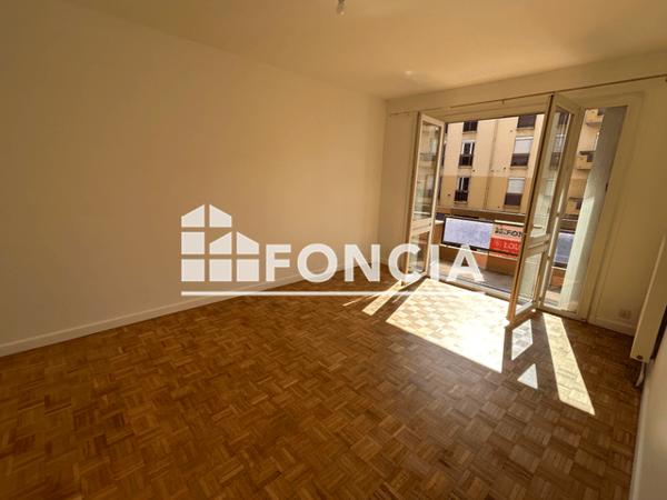 Location Appartement 2 pièces 45.77 m² - CARREFOUR SAINT ELOI Rodez 12000