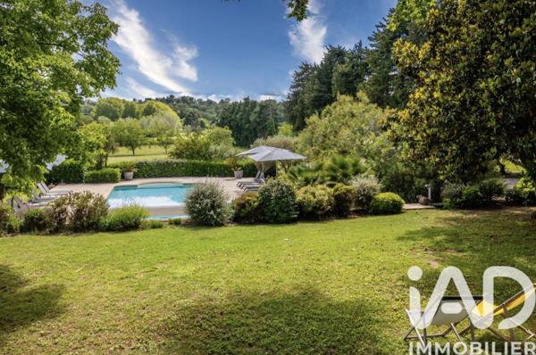 Maison à vendre 13 pièces 500 m² Sarrians