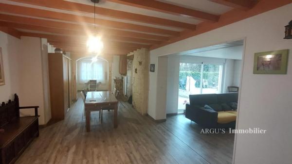 Jolie Maison Proche Du Centre Ville de CIVRAY