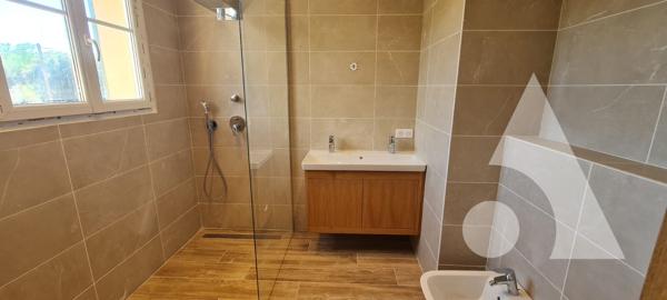 Villa 4 pièces 171 m2