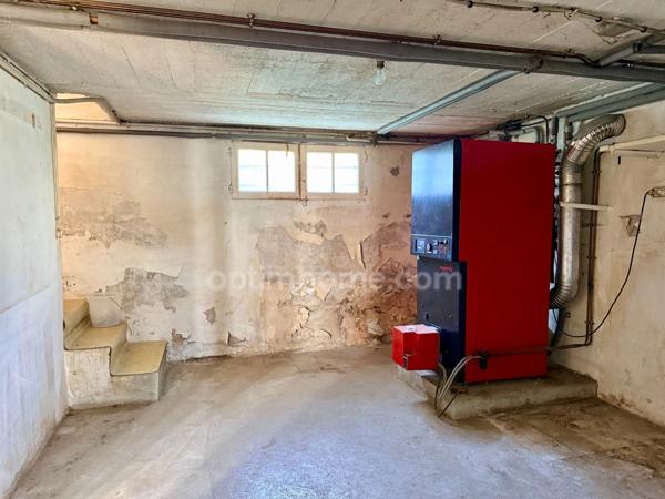 Maison sur sous-sol total à rénover - 106 m2 hab - La Croix En Brie (77)