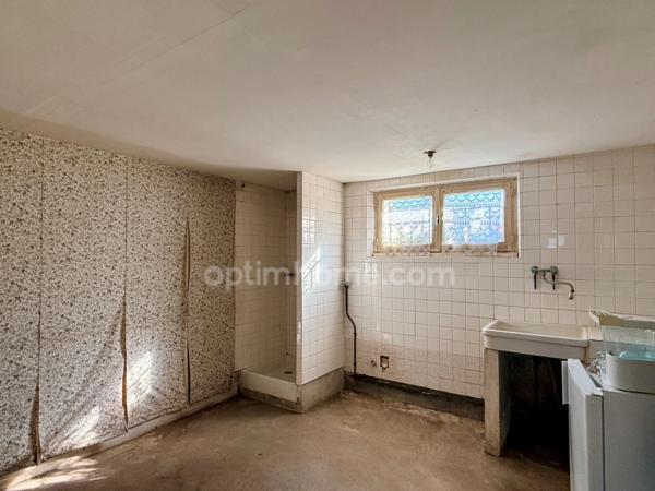 Maison sur sous-sol total à rénover - 106 m2 hab - La Croix En Brie (77)