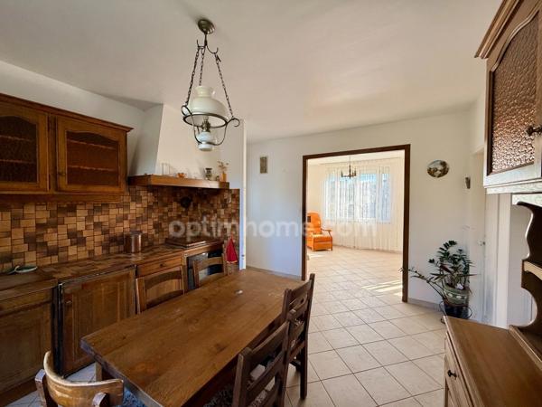 Maison sur sous-sol total à rénover - 106 m2 hab - La Croix En Brie (77)