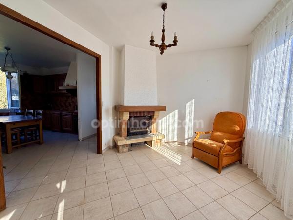 Maison sur sous-sol total à rénover - 106 m2 hab - La Croix En Brie (77)