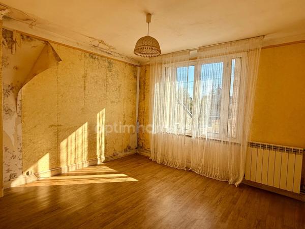 Maison sur sous-sol total à rénover - 106 m2 hab - La Croix En Brie (77)
