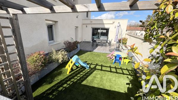 Maison à vendre 6 pièces 137 m² Le Chambon-Feugerolles