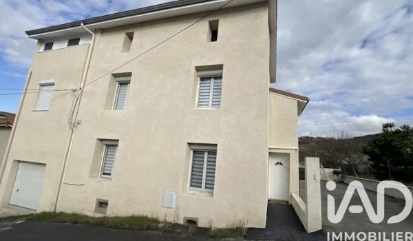 Maison à vendre 6 pièces 137 m² Le Chambon-Feugerolles