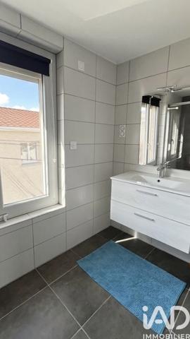 Maison à vendre 6 pièces 137 m² Le Chambon-Feugerolles