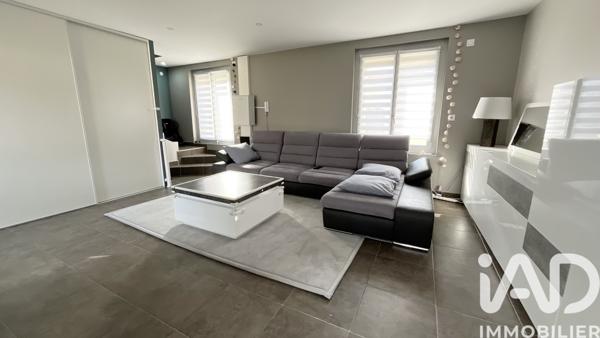 Maison à vendre 6 pièces 137 m² Le Chambon-Feugerolles