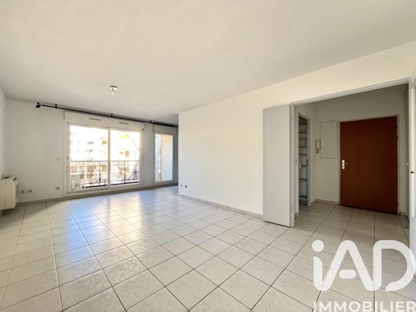 Location appartement 3 pièces 70 m² Aix-en-Provence