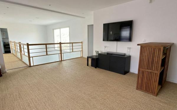 Maison à vendre    6 pièces • 261 m2 Neuilly-sur-Marne