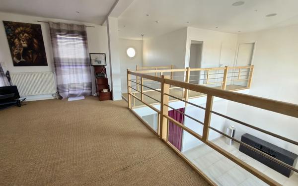 Maison à vendre    6 pièces • 261 m2 Neuilly-sur-Marne