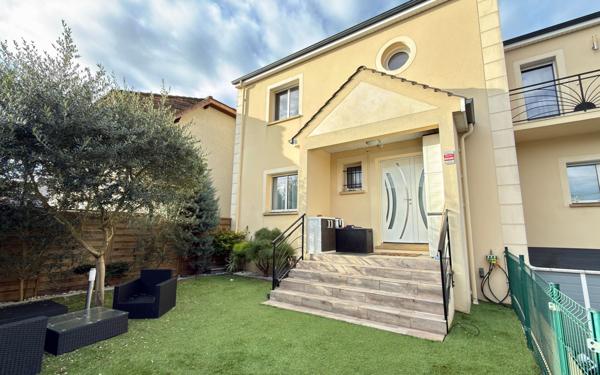 Maison à vendre    6 pièces • 261 m2 Neuilly-sur-Marne