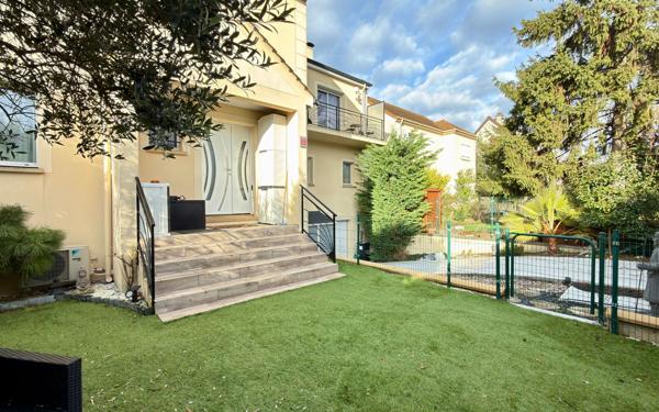 Maison à vendre    6 pièces • 261 m2 Neuilly-sur-Marne