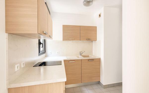 Appartement à vendre    3 pièces • 67,03 m2 Lyon 7