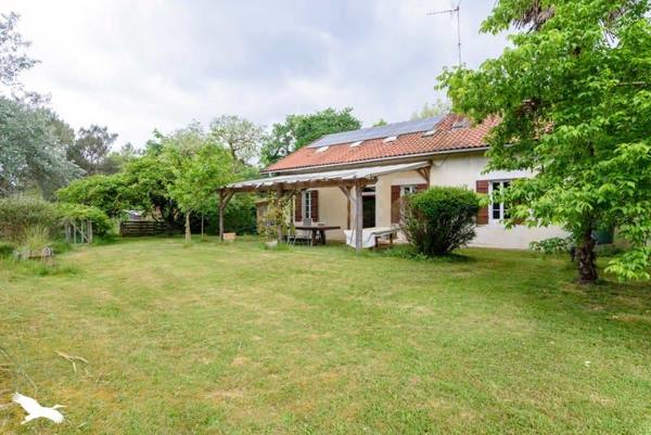 Maison à vendre |  Bourriot-Bergonce |  6 pièces | 260 m²