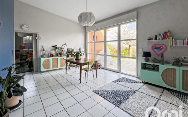 Maison à vendre    6 pièces •  Bourg-Saint-Andéol