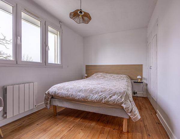 MAISON 3 CHAMBRES + DÉPENDANCE ? RÉNOVATION RÉCENTE ? POTENTIEL D'AGRANDISSEMENT ? BOURG DYNAMIQUE