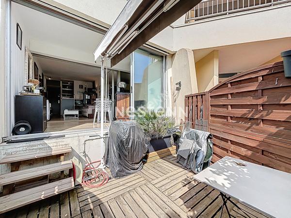 Port Camargue dans superbe résidence avec piscine appartement de type 2 en rez-de-jardin
