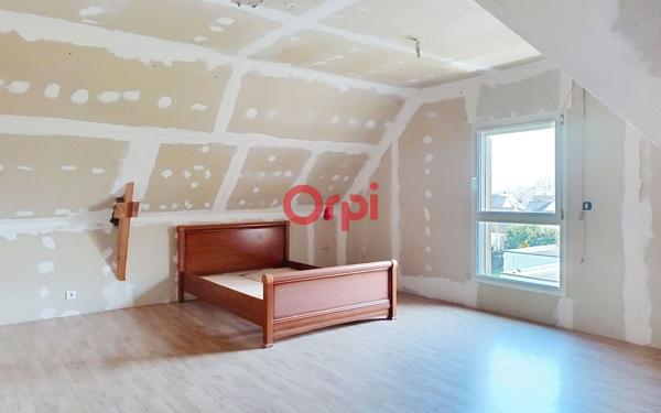 Maison à vendre    6 pièces •  Elven