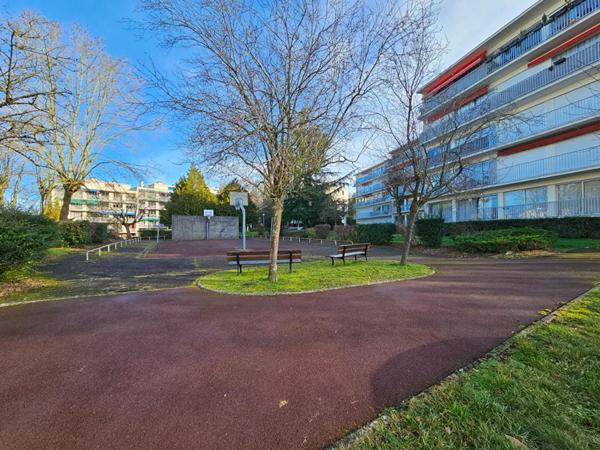 Appartement 3 pièces Rambouillet centre-ville 72 m² environ