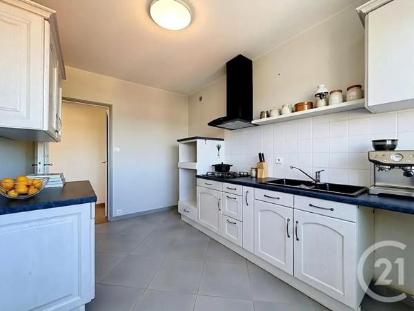 Appartement T3 à vendre  3 pièces - 67 m 2   PERIGUEUX  - 24