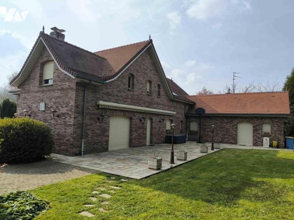 Anzin Saint Aubin,  Vaste Propriété d'environ 346 m² sur un terrain de 3818 m²