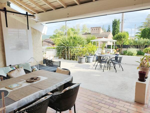 A SAISIR maison familiale rénovée avec studio independnant sur la commune de Lavilledieu