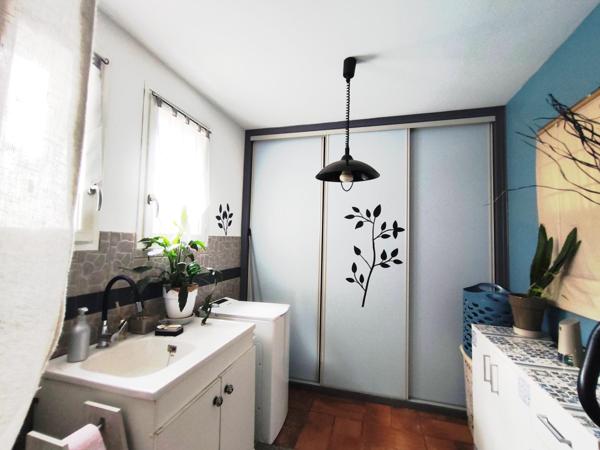 A SAISIR maison familiale rénovée avec studio independnant sur la commune de Lavilledieu