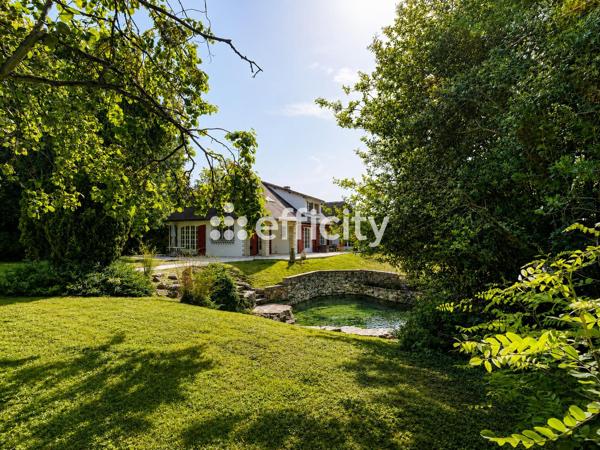 Maison
         8 pièces
        - 275 m² Bien prestige 729 000 € *