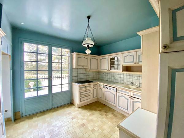 Calme absolu pour cette Maison à Lyon 5ème- 6 pièce(s) 170 m2