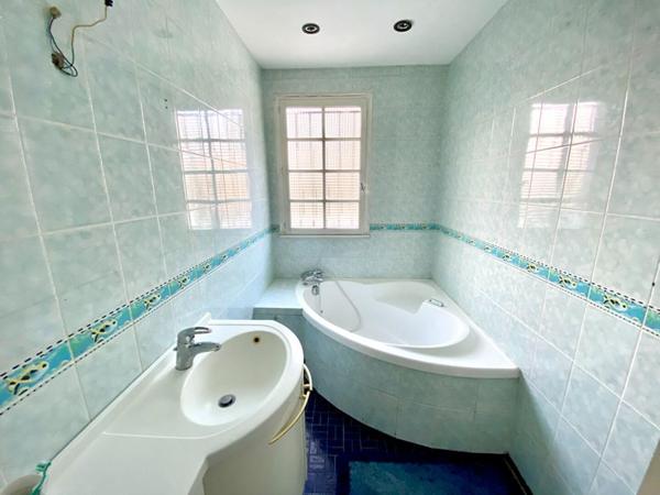 Calme absolu pour cette Maison à Lyon 5ème- 6 pièce(s) 170 m2