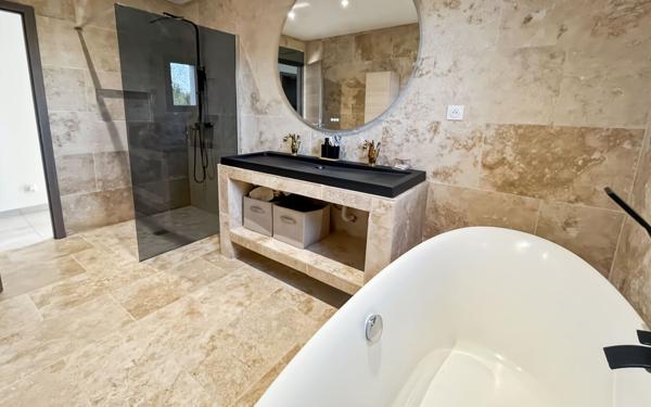 Maison à vendre    5 pièces •  Montauban