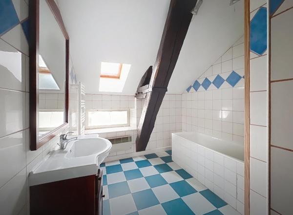 Immeuble de rapport avec cour et cachet ancien