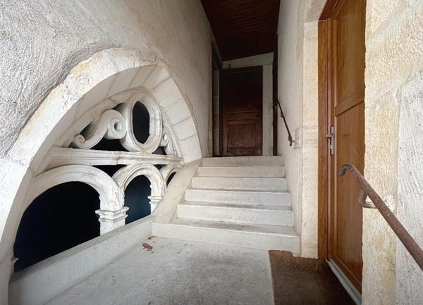 Immeuble de rapport avec cour et cachet ancien