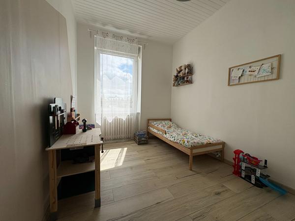 A VENDRE GUIPAVAS - CENTRE - Maison 5 chambres, très bon état , Guipavas