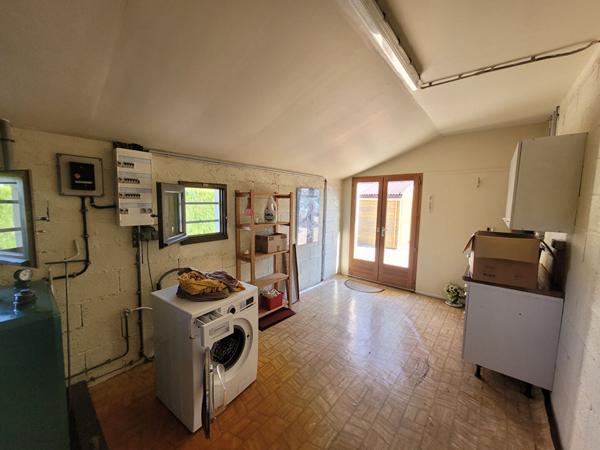 Maison de plain-pied 4 chambres à Saint-Macoux