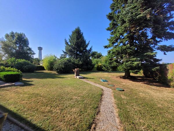 Maison de plain-pied 4 chambres à Saint-Macoux